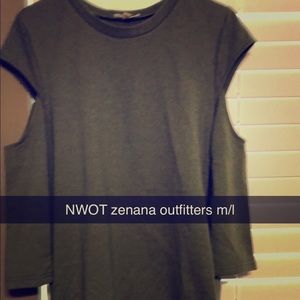 Zenana Outfitters sweatshirt